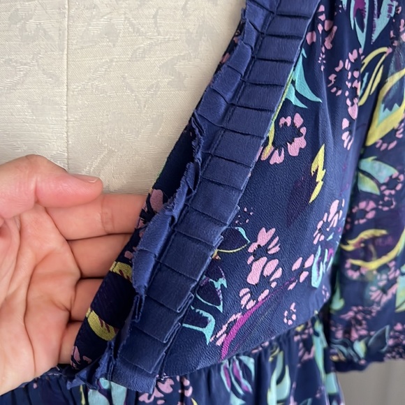 Yumi Kim V-neck Floral Print Top - Picture 2 of 8